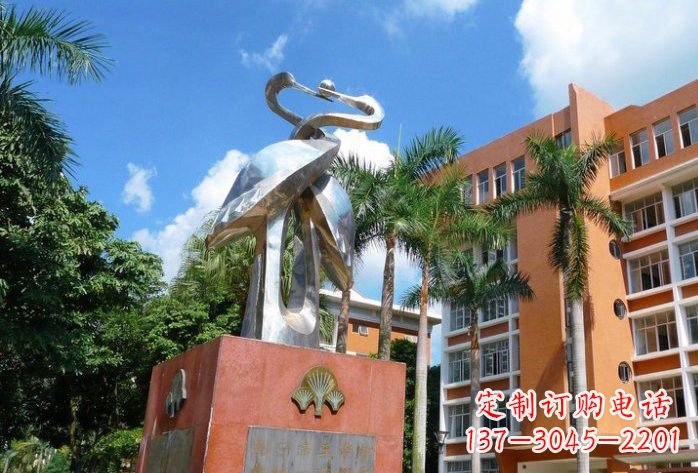 达州不锈钢仙鹤雕塑美丽而神秘