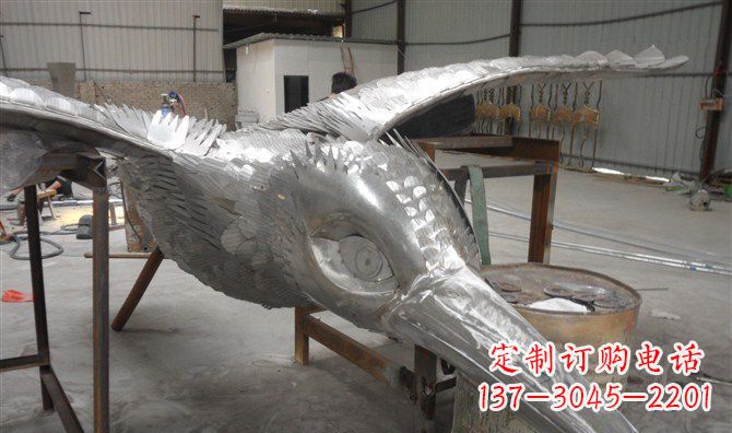 达州不锈钢雄鹰展翅老鹰动物雕塑