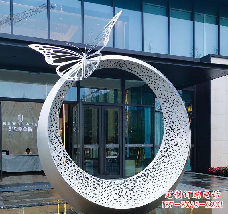 达州不锈钢园林戒指雕塑