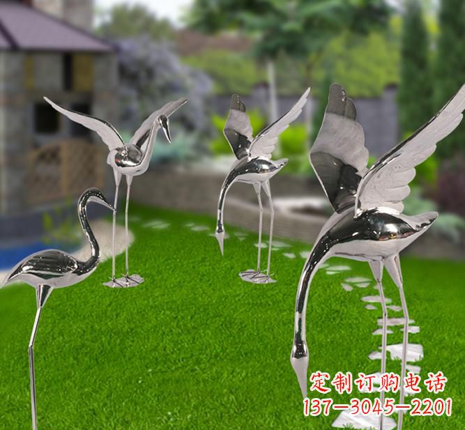 达州不锈钢园林展翅仙鹤雕塑给人们带来神秘的艺术之美