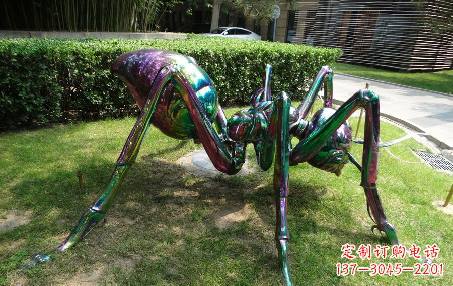 达州蜘蛛侠传递英雄激情的不锈钢雕塑