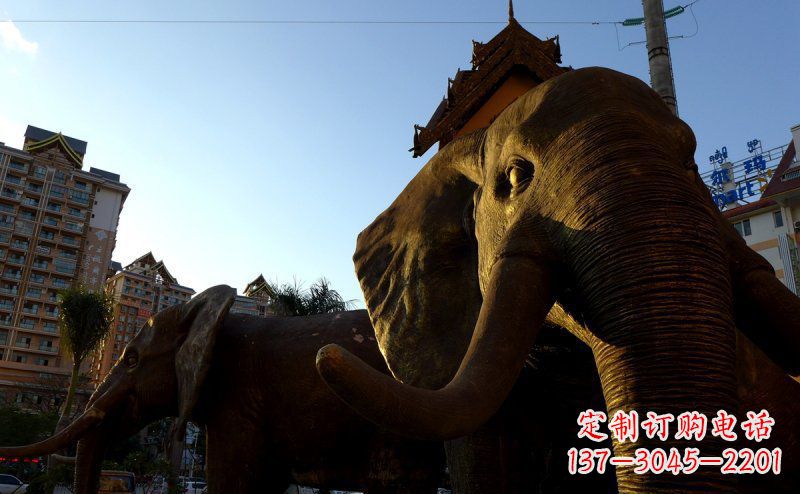 达州步行街上的大象雕塑——给街道带来活力