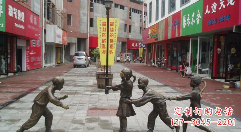 达州老鹰猎食雕塑
