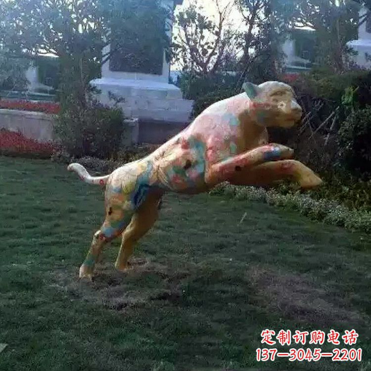 达州豹子玻璃钢雕塑——精美动物摆件