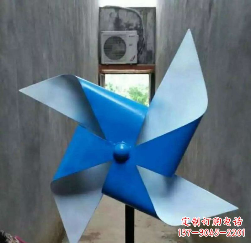 达州色彩斑斓的不锈钢风车雕塑