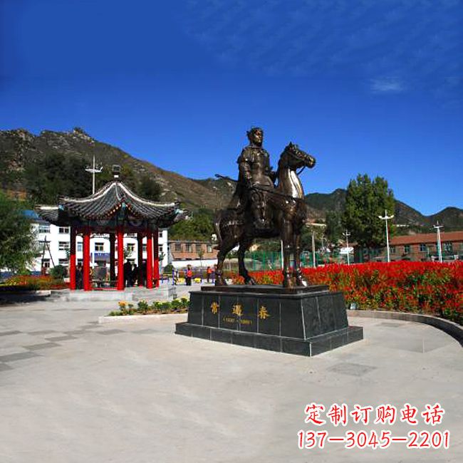 达州纪念历史名人的骑马雕塑