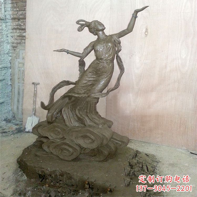 达州嫦娥雕塑泥稿