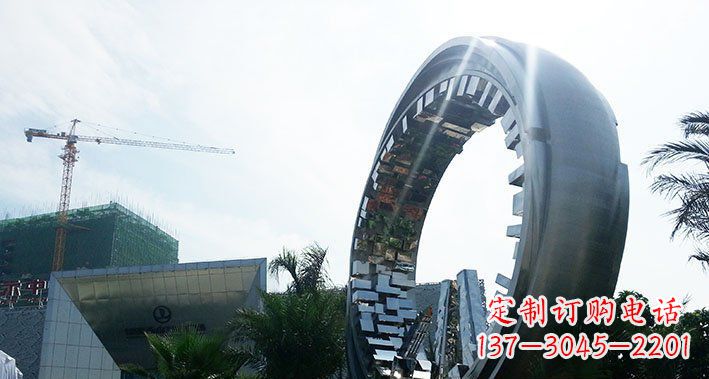 达州美丽而优雅的不锈钢圆环雕塑