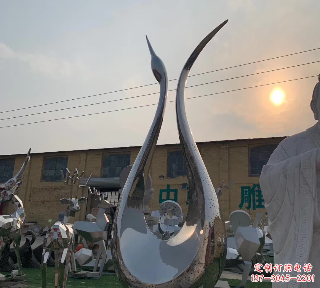 达州雕塑镜面天鹅