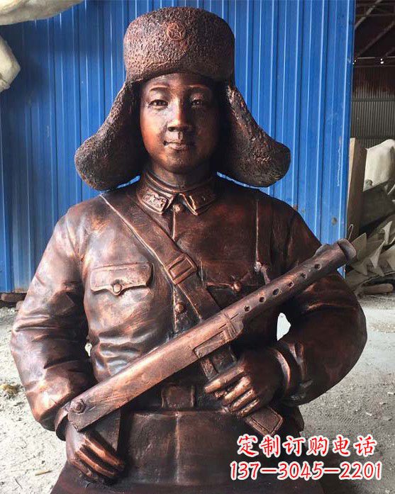 达州雷锋雕塑象征着无私奉献的力量