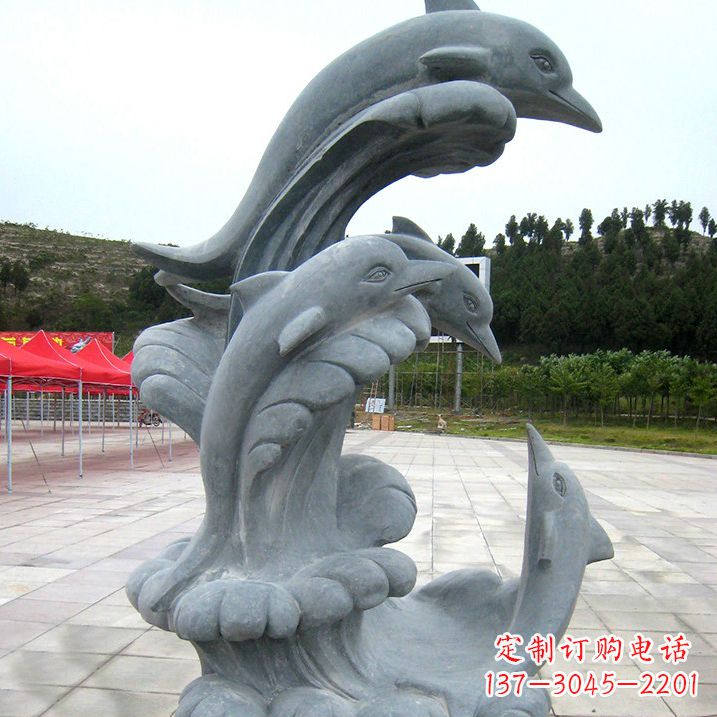 达州海豚雕塑凝聚着美丽与动感
