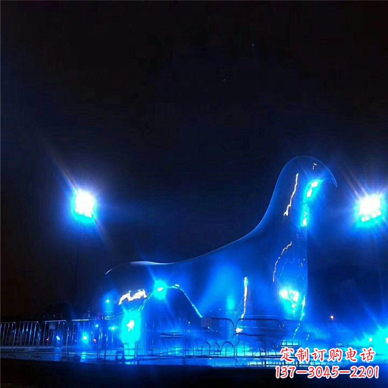 达州鸽子雕塑彰显夜景灯光之美