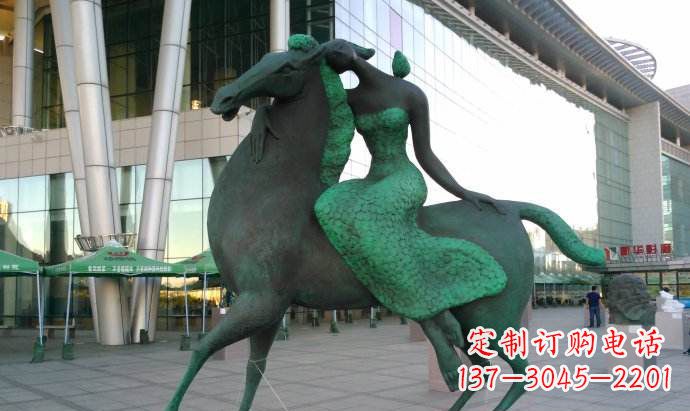 达州骑马雕塑让女孩的梦想变为现实
