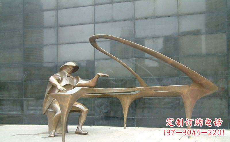 达州抽象人物弹钢琴街边景观铜雕