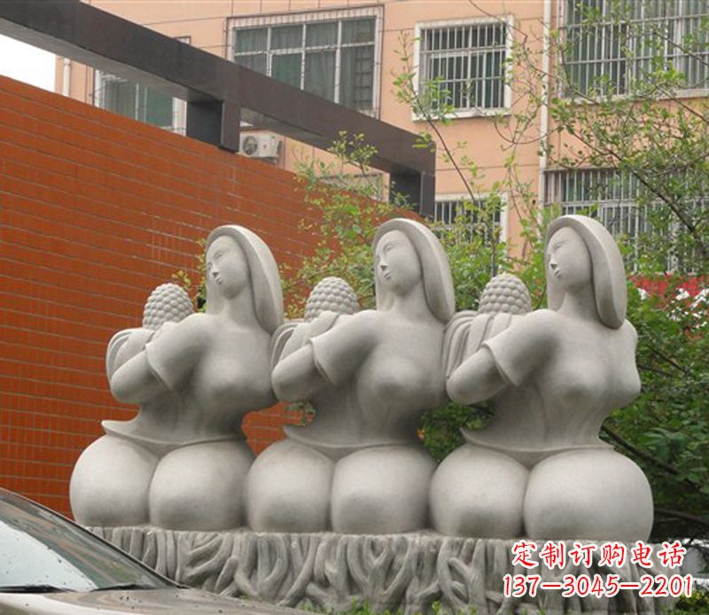 达州抽象三个女人石雕