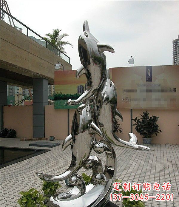 达州海豚雕塑表达创意与活力