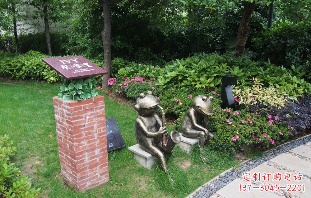 达州青蛙雕塑传承萨克斯文化的艺术精品