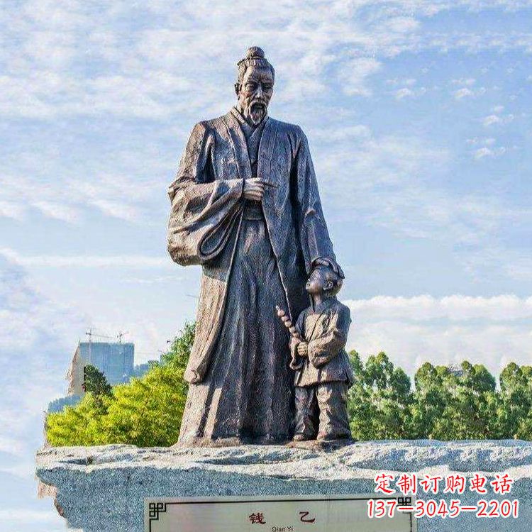 达州纯铜钱乙雕像传承历史的象征