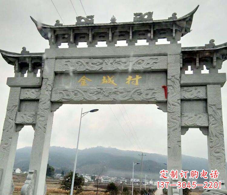 达州该牌坊雕塑。