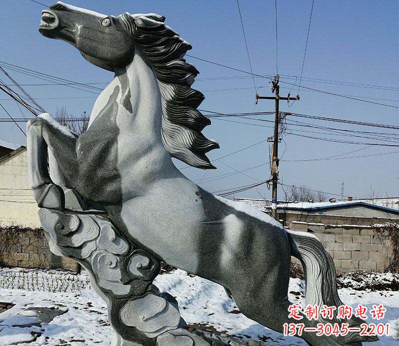 达州传统工艺马踏祥云石雕