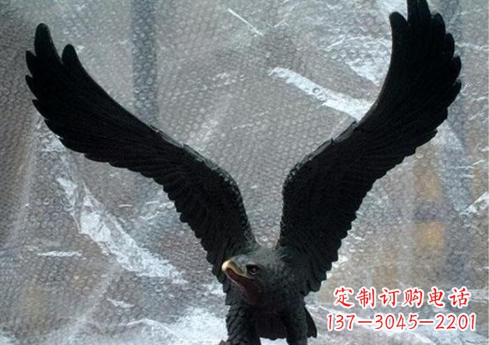 达州大鹏展翅玻璃钢老鹰雕塑
