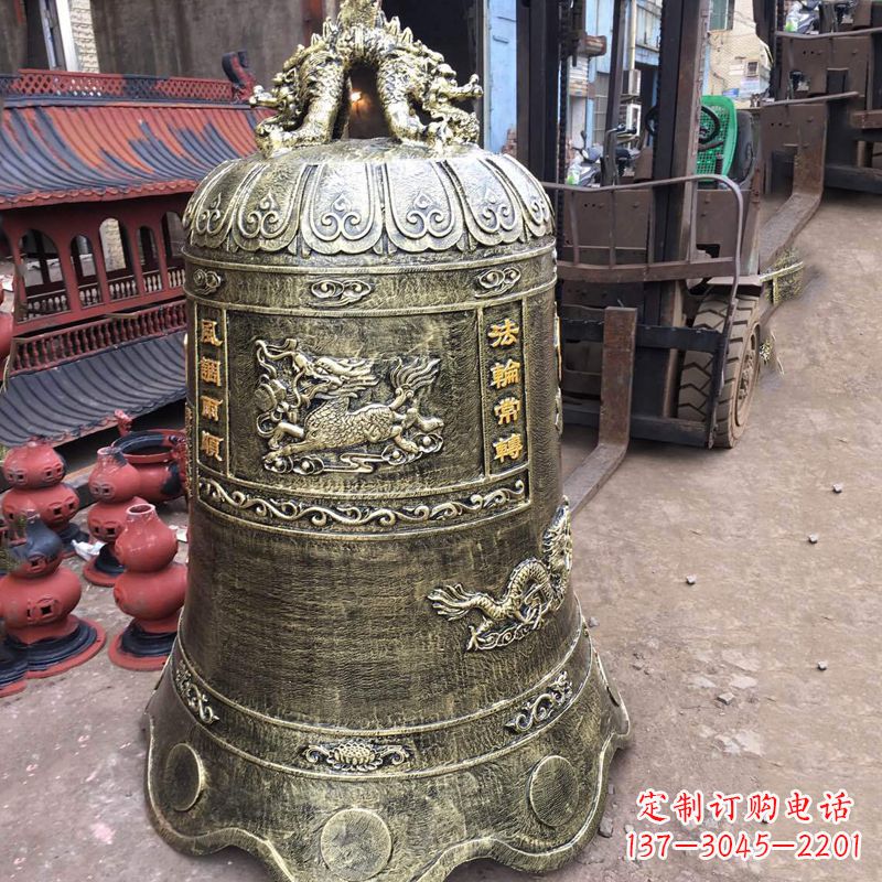 达州华中领雕塑历久弥新的铜钟雕塑