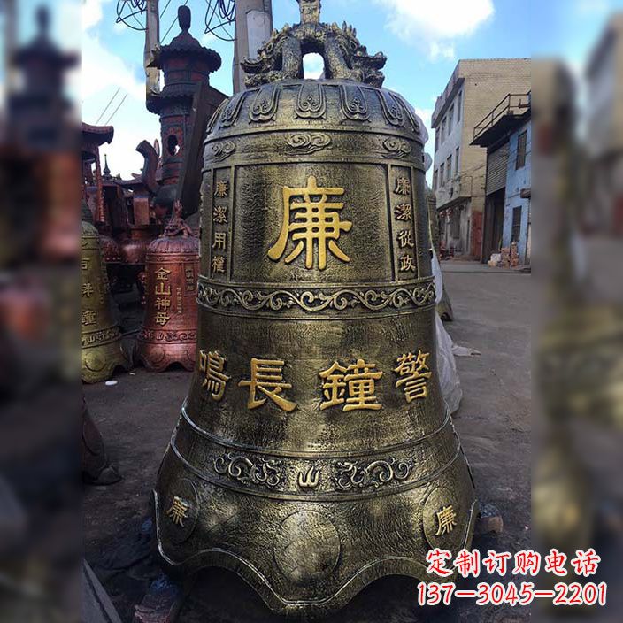 达州特色大型铜钟雕塑