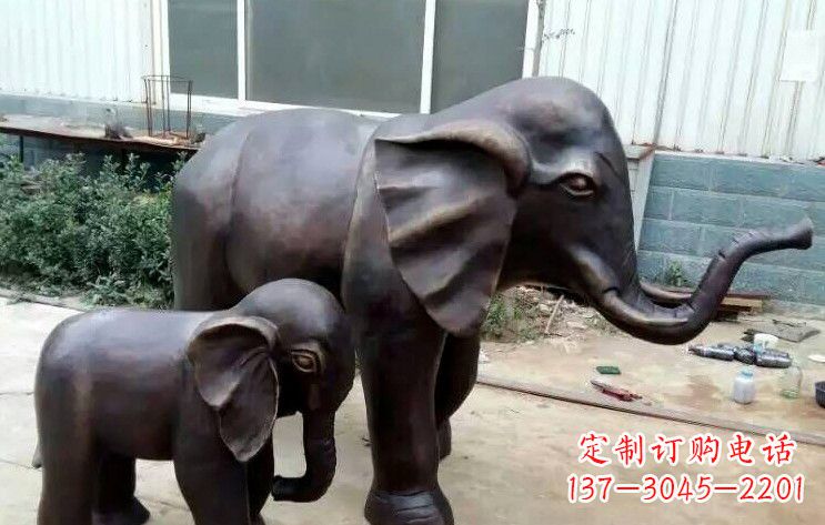 达州浓情母子情·大象铜雕塑