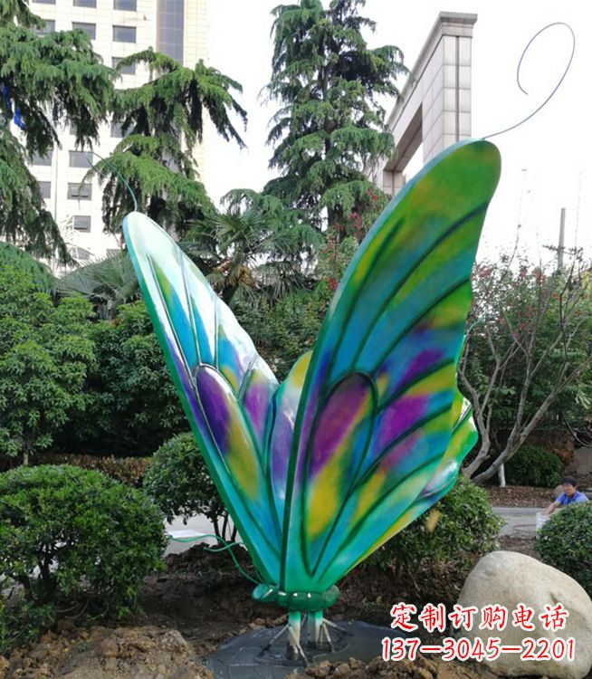 达州华丽璀璨的蝴蝶彩绘雕塑