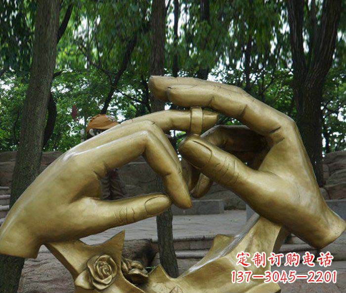 达州精美戒指铜雕塑