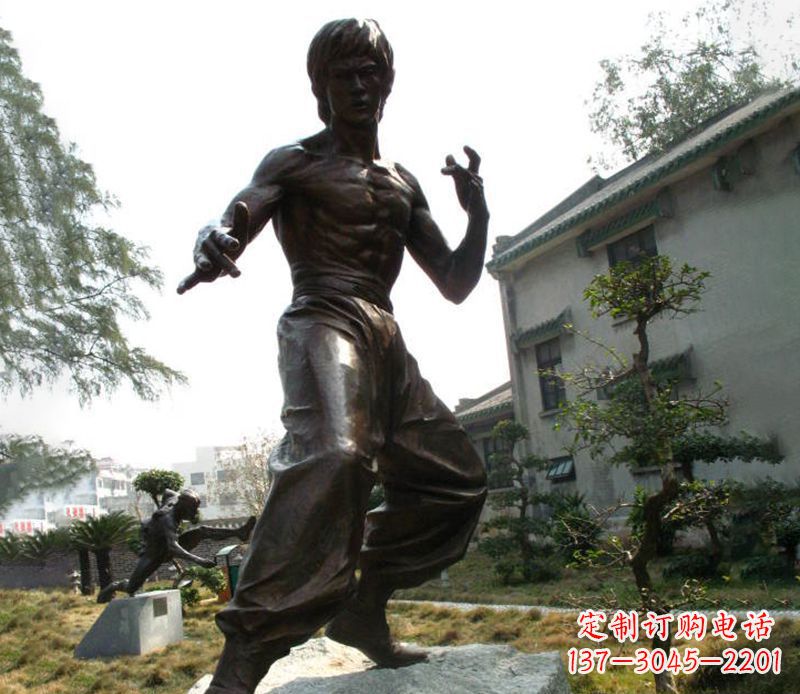 达州传奇人物李小龙铜雕