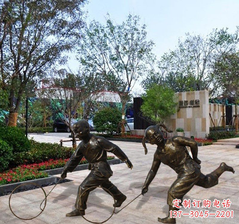达州儿童滚铁环铜雕塑