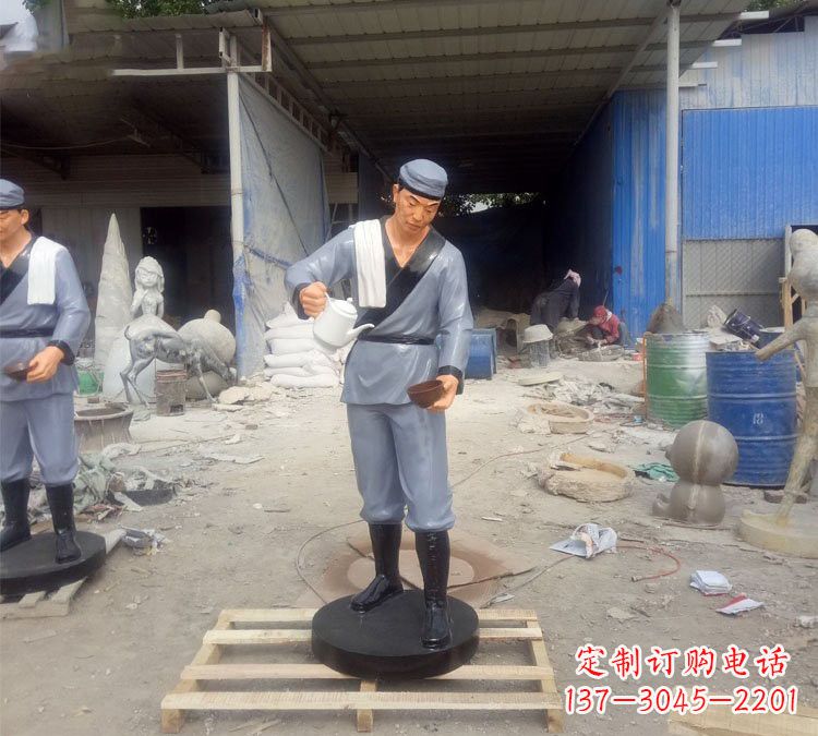 达州饭店门口玻璃钢仿真店小二雕塑