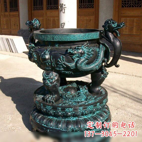 达州仿古龙纹鼎青铜器