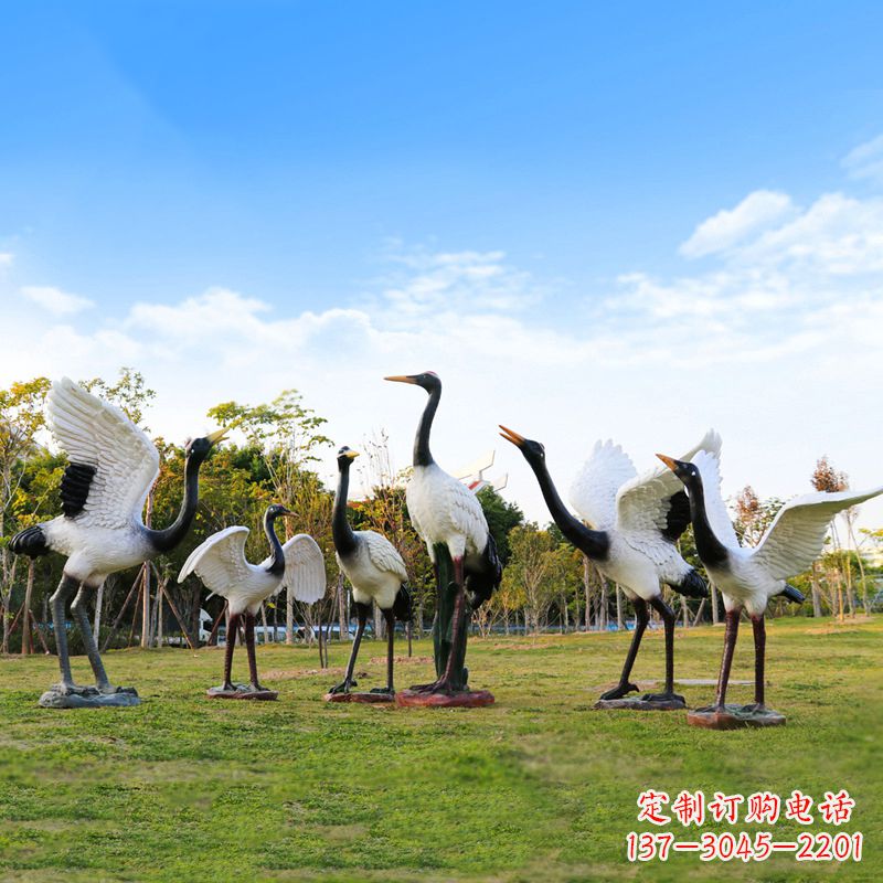 达州仿真仙鹤公园动物雕塑