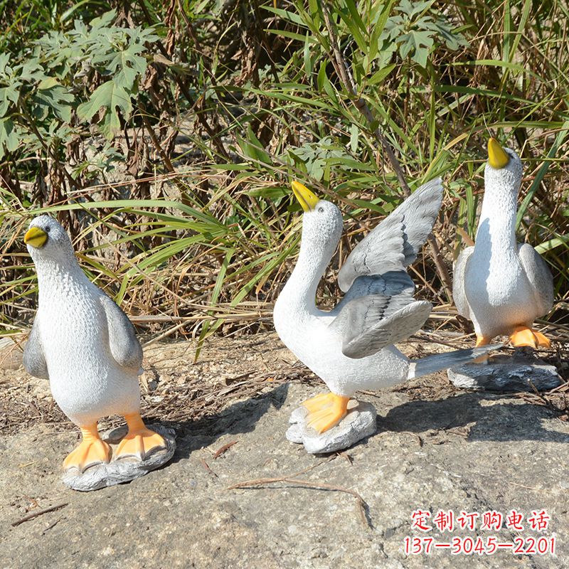 达州象征和平的和平鸽雕塑