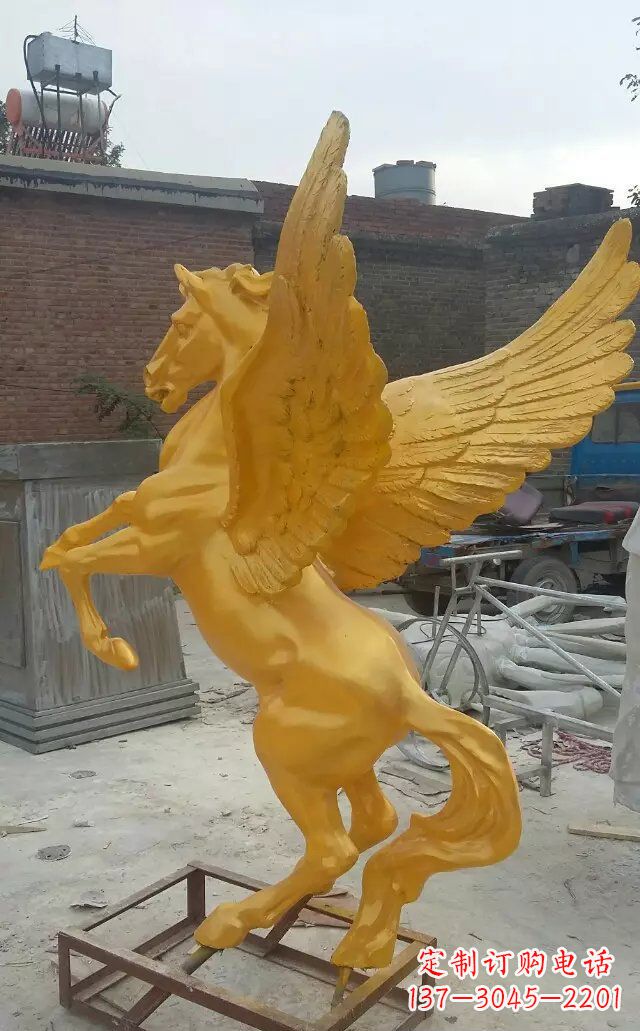 达州飞马玻璃钢仿铜动物雕塑