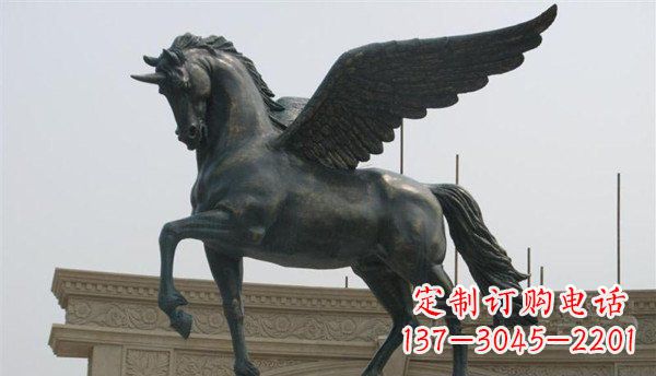 达州马广场铜雕赋予空间无限魅力