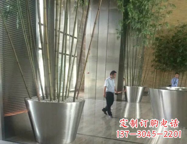 达州品质不锈钢花盆景观雕塑