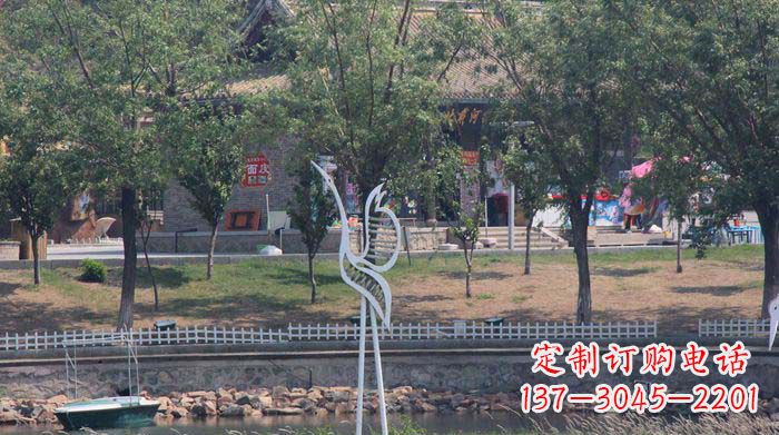 达州融合瑞雪灵羽,灵灯晶莹不锈钢仙鹤雕塑
