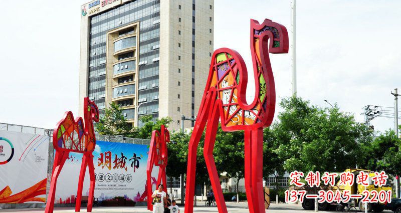 达州品质精良的公园不锈钢骆驼雕塑
