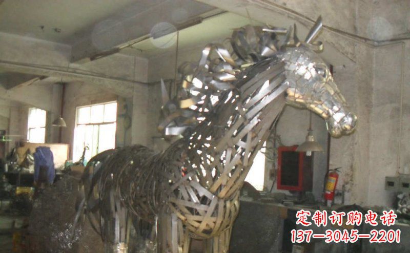达州不锈钢抽象马动物雕塑