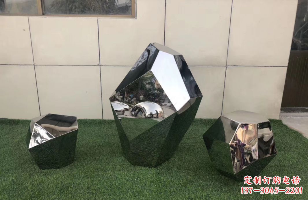达州高质感不锈钢鹅卵石雕塑