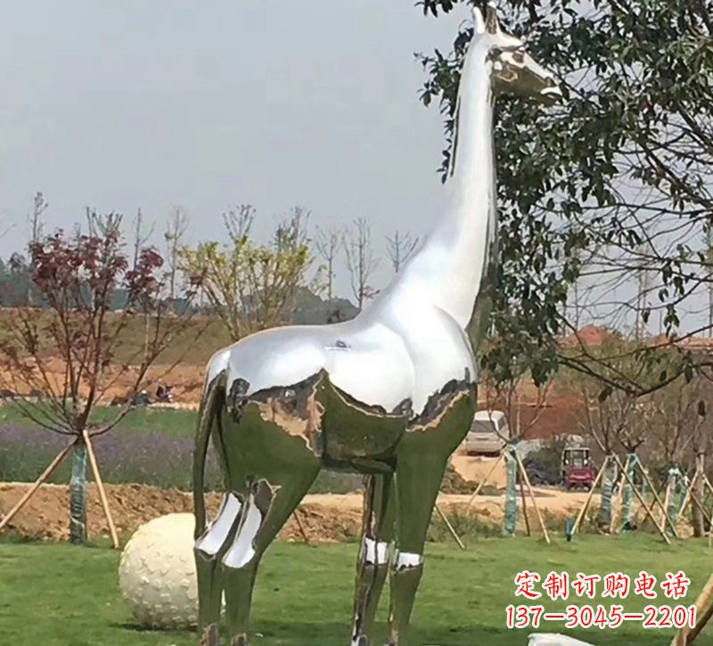 达州公园不锈钢长颈鹿雕塑