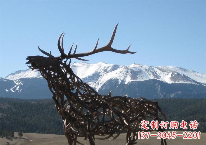 达州公园抽象鹿动物铜雕