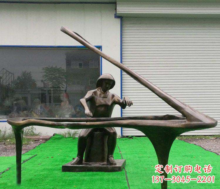 达州 传奇钢琴雕塑