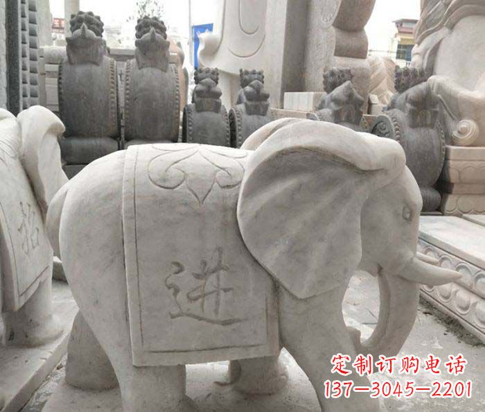 达州公园动物石雕小象