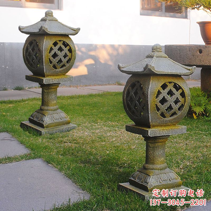 达州精美仿古石灯笼雕塑