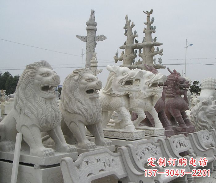 达州新中式金色狮子雕塑
