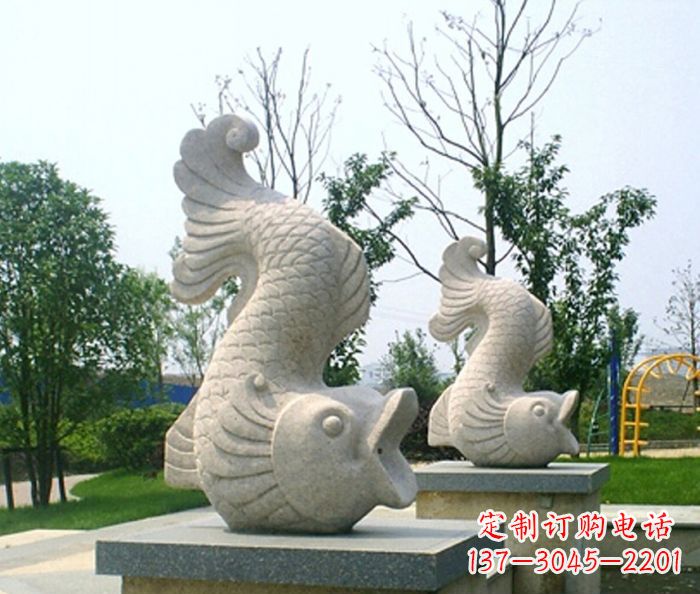 达州自然美妙的鲤鱼石雕